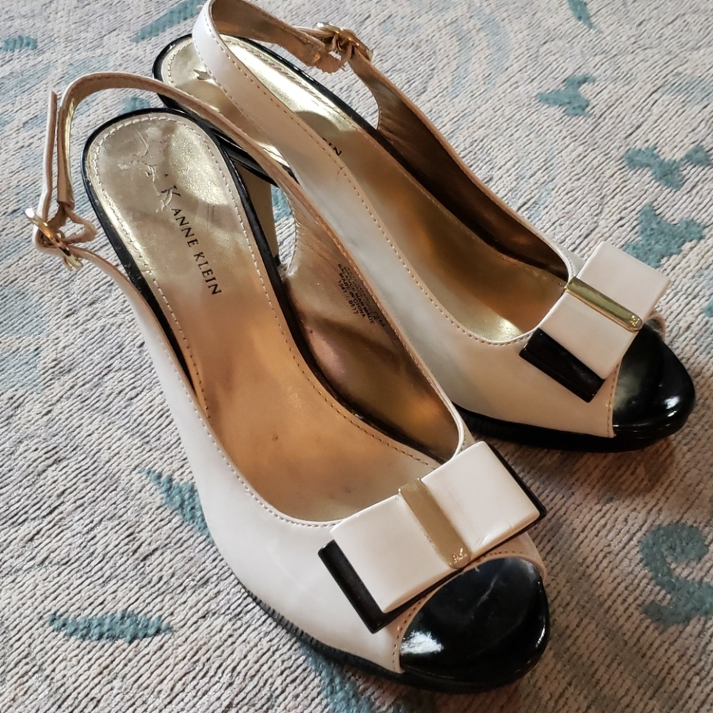 Open Toe Pump Shoe